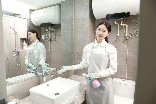 鏡頭下的日常之美 家政保潔服務中的女性形象攝影